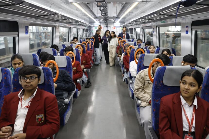 ncrtc-namo-bharat-childrens-day-event-students-as-station-controllers