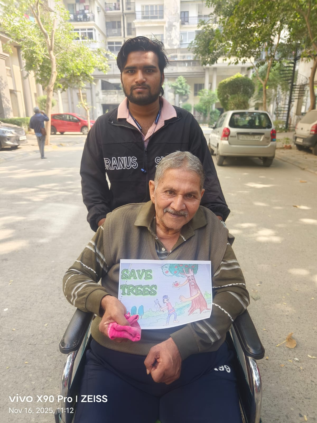 दुखी निवासियों ने क्षमा-प्रार्थना संग शुरू  किया वृक्षारोपण अभियान