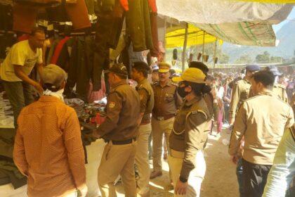 गौचर मेला, चमोली पुलिस, सत्यापन अभियान, व्यापारी चालान, बाहरी व्यक्ति वेरिफिकेशन, पुष्कर सिंह धामी, पुलिस मुख्यालय देहरादून, कर्णप्रयाग कोतवाली, मदन सिंह बिष्ट, राकेश भट्ट, सुरक्षा व्यवस्था, उत्तराखंड पुलिस