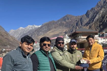 बद्रीनाथ पुलिस की मुस्तैदी से यात्री को मिला खोया हुआ कैश और सामान