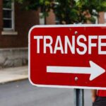 उत्तराखंड सचिवालय में लंबे समय से लंबित तबादलों पर शासन ने मुहर लगाई। 49 समीक्षा अधिकारी, 15 सहायक समीक्षा अधिकारी और 31 कंप्यूटर ऑपरेटरों के तबादले किए गए।