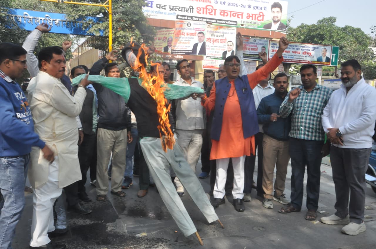 ब्राह्मण महासभा ने की IAS संतोष वर्मा की गिरफ्तारी व बर्खास्तगी की मांग