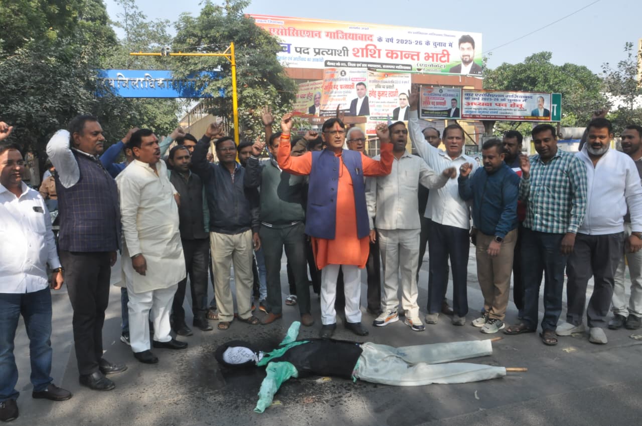 ब्राह्मण महासभा ने की IAS संतोष वर्मा की गिरफ्तारी व बर्खास्तगी की मांग