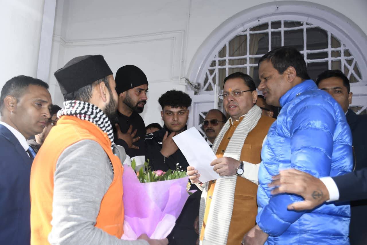 नैनीताल में मुख्यमंत्री धामी का जनता दर्शन कार्यक्रम