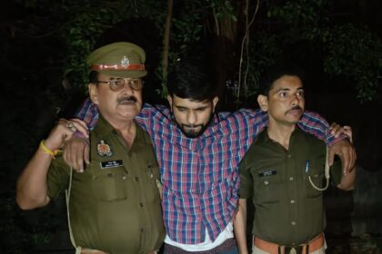 इंदिरापुरम में पुलिस मुठभेड़