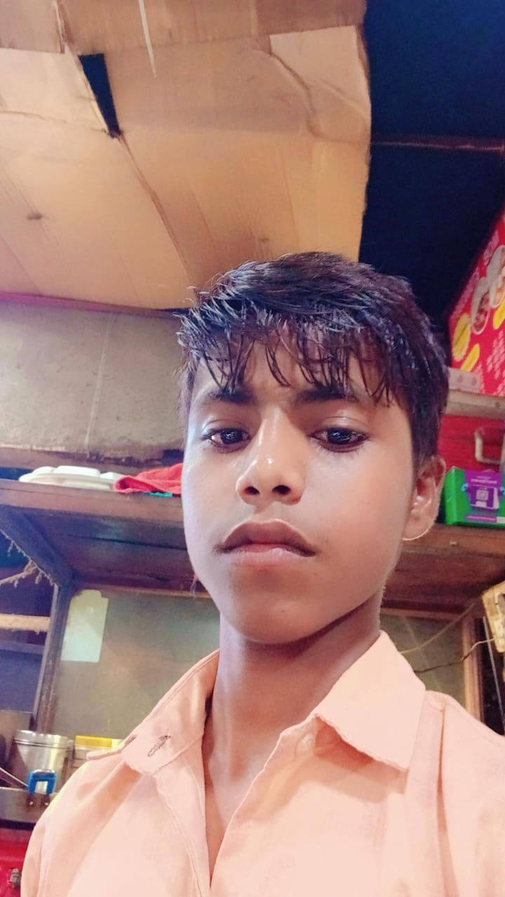 खोड़ा थाना क्षेत्र से लापता युवक की तलाश में पुलिस नाकाम, परिजनों ने कमिश्नर से लगाई गुहार