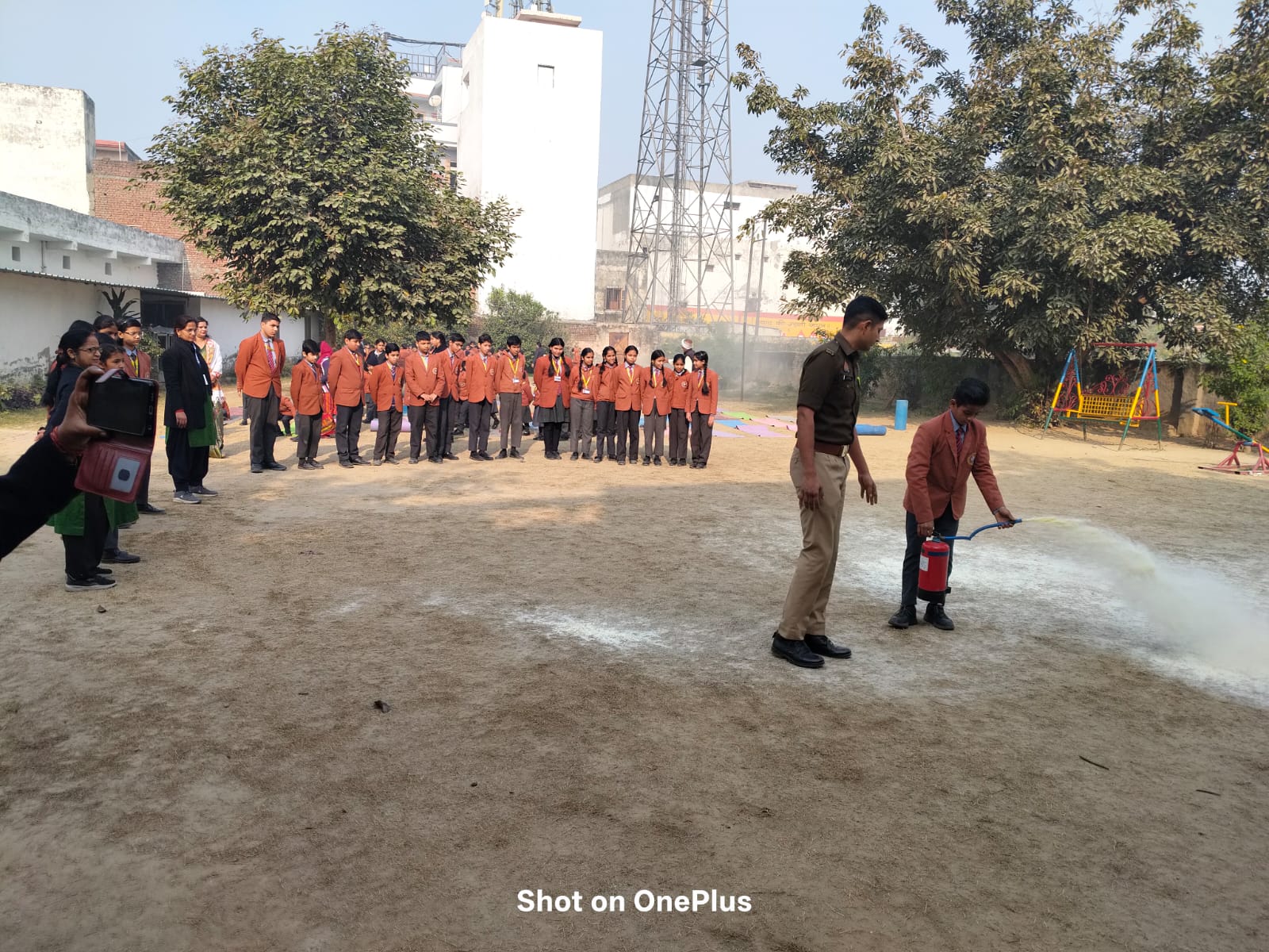 गाजियाबाद स्कूलों में अग्नि सुरक्षा अभियान