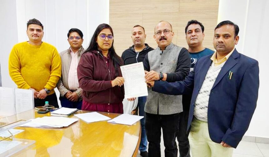 भारी स्कूल बैग गाजियाबाद