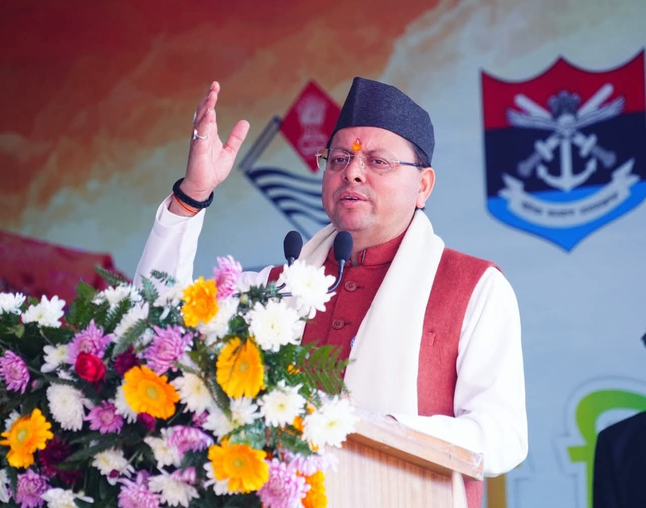 विजय दिवस पर मुख्यमंत्री ने वीर सैनिकों को दी श्रद्धांजलि