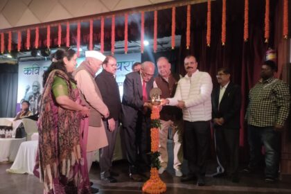 हिंदी भवन में कवि सम्मेलन एवं मुशायरे का भव्य आयोजन, शायरों-कवियों ने बांधा समां