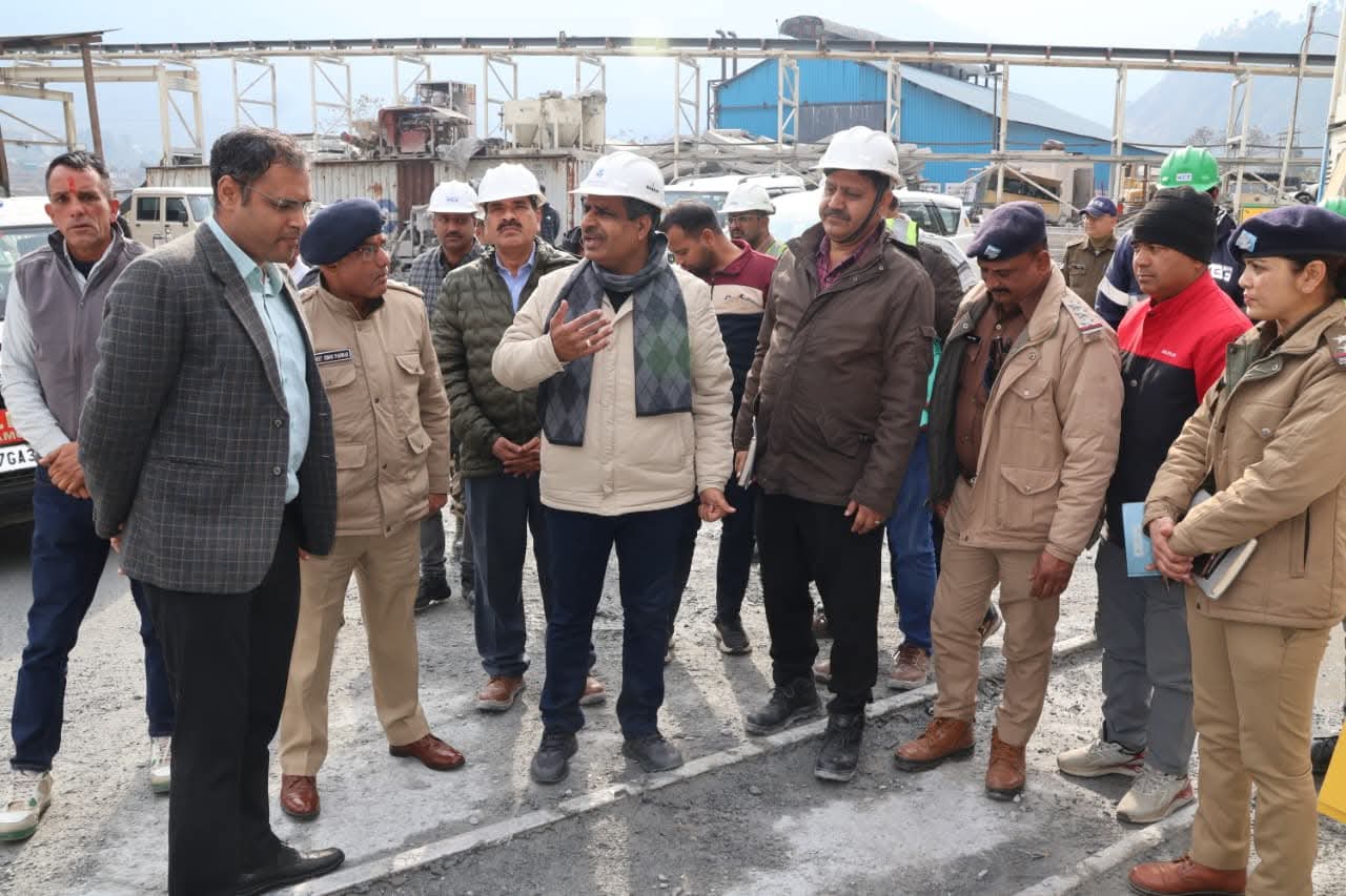 पीपलकोटी टनल हादसा: डीएम-एसपी ने विष्णुगाड़ परियोजना का किया निरीक्षण, जांच के आदेश