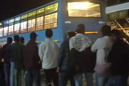 ऋषिकेश छात्र बस सीज