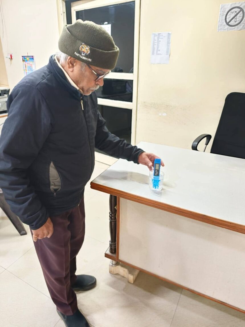 गुलमोहर एन्क्लेव दूषित पानी