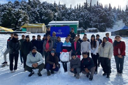 एडिफ़ाई स्कूल विंटर ट्रेक