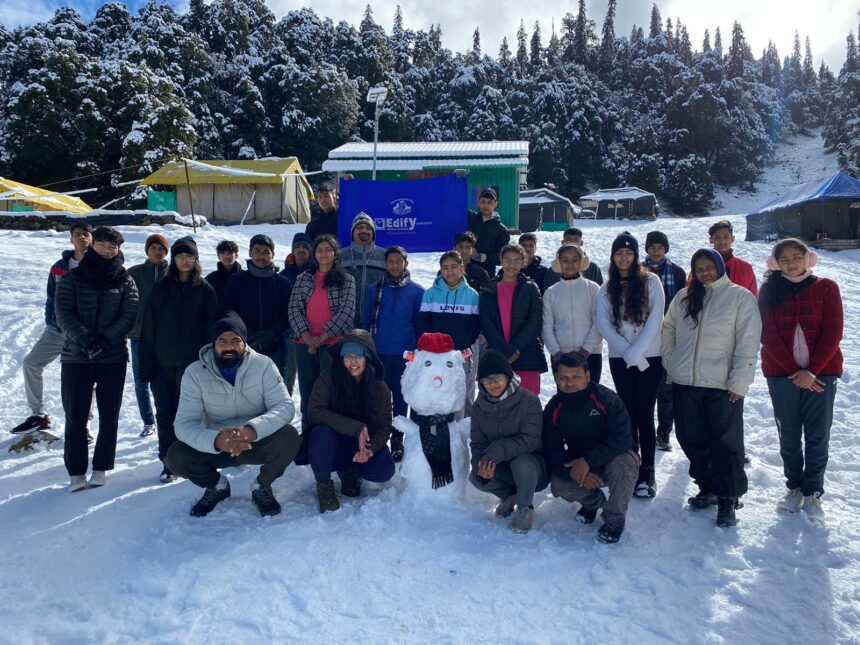 एडिफ़ाई स्कूल विंटर ट्रेक