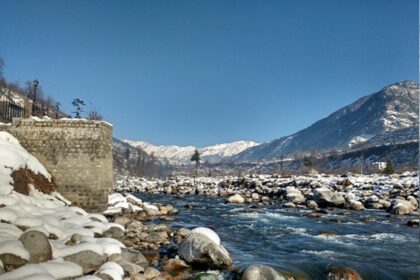 बदरीनाथ हेमकुंड बर्फबारी उत्तराखंड