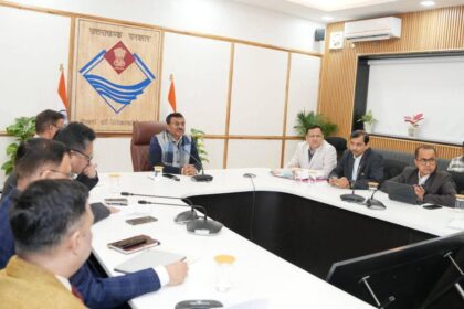 मुख्य सचिव आनन्द बर्द्धन की अध्यक्षता में सचिव समिति की बैठक सम्पन्न