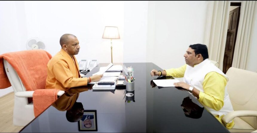 संजीव शर्मा योगी आदित्यनाथ मुलाकात