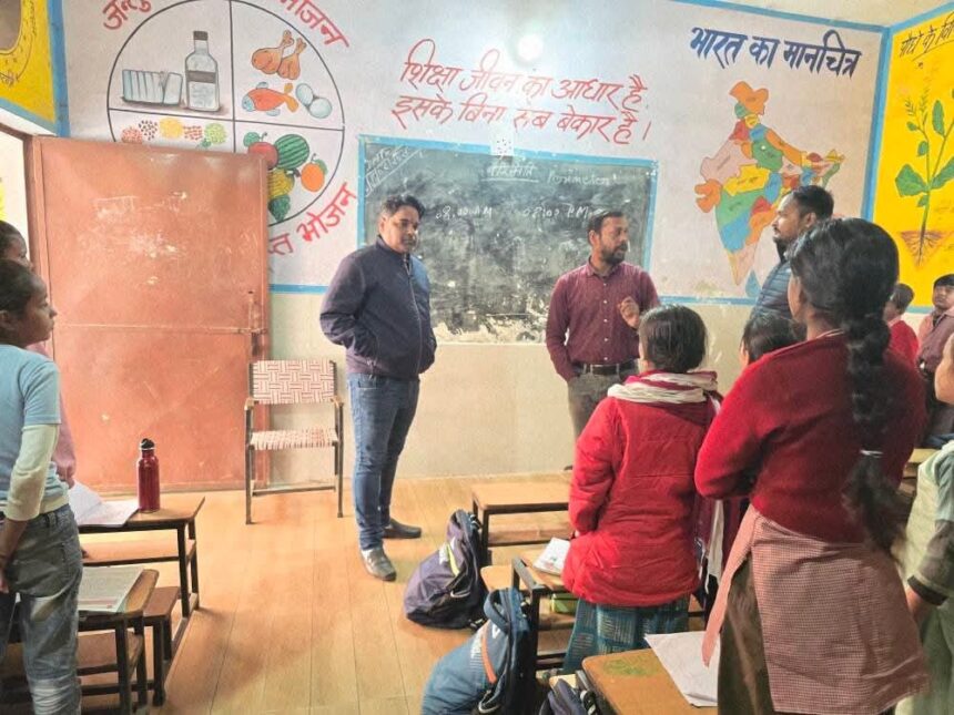 सिद्धार्थ विहार के स्कूल में शिक्षा व्यवस्था की बदहाली