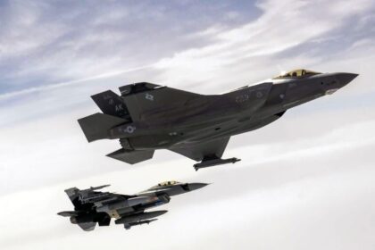 अमेरिका मध्य पूर्व सैन्य तैनाती