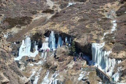 टिम्मरसैंण महादेव बर्फ शिवलिंग