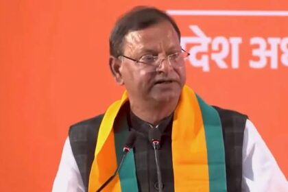 भाजपा प्रदेश अध्यक्ष पंकज चौधरी का तीखा हमला – अखिलेश की ‘हताशा’ पर निशाना, केजरीवाल मामले पर भी बयान