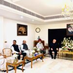 मुख्तार अब्बास नकवी ने ईरान दूतावास जाकर आयतुल्लाह अली खामेनई को दी श्रद्धांजलि