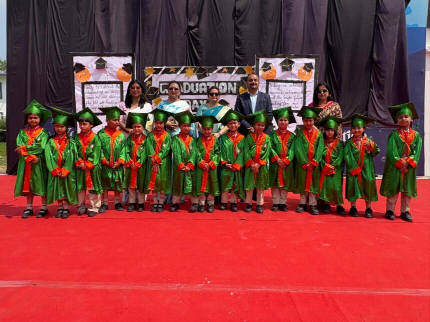 एडिफाई वर्ल्ड स्कूल में भावुक ग्रेजुएशन डे समारोह संपन्न