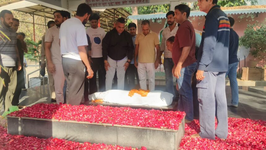 हरीश राणा अंतिम संस्कार ग्रीन पार्क दिल्ली