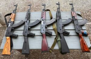 वाराणसी में रेलवे ट्रैक पर मिली AK-47 से हड़कंप