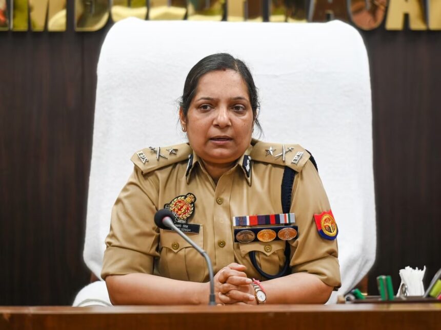 नोएडा में पुलिस कमिश्नर लक्ष्मी सिंह का एक्शन