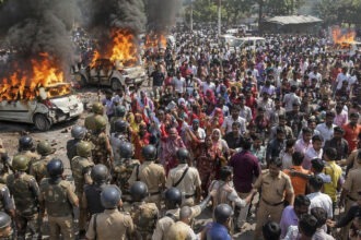 नोएडा कर्मचारी प्रदर्शन