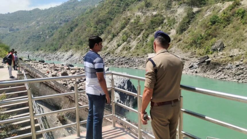 केदारनाथ यात्रा से पहले डीएम-एसपी निरीक्षण