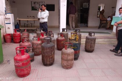 गाजियाबाद गैस सिलेंडर कालाबाजारी