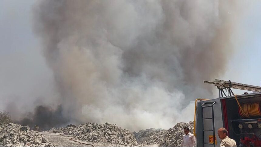 इंदिरापुरम झुग्गी आग,