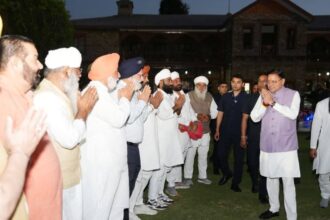 बैसाखी पर धामी से सिख प्रतिनिधिमंडल की मुलाकात