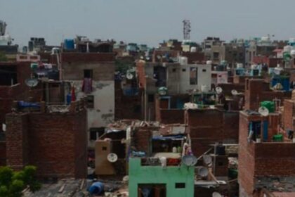 निगम बोध घाट की यमुना बाजार कॉलोनी पर संकट