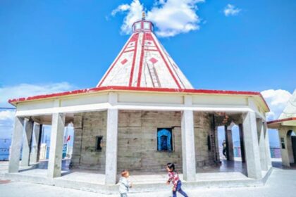 चंद्रबदनी मंदिर