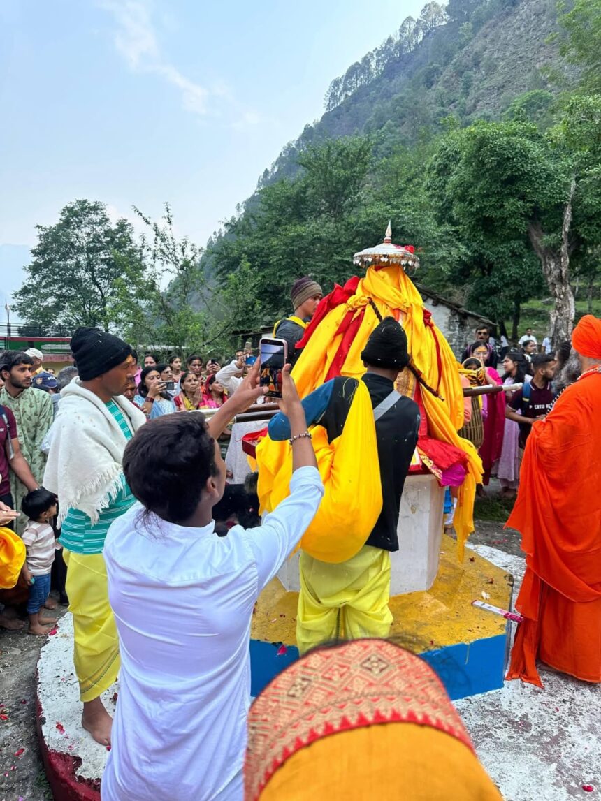 बाबा मद्महेश्वर की डोली