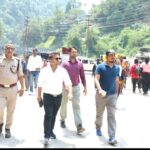 केदारनाथ यात्रा का निरीक्षण करने पहुंचे डीएम विशाल मिश्रा