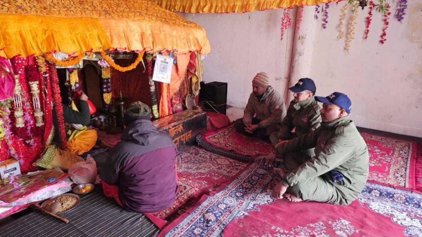 लोकपाल लक्ष्मण मंदिर के कपाट खुले