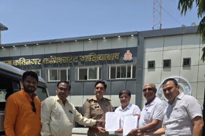 उदयनिधि स्टालिन के बयान पर विहिप में रोष, एफआईआर दर्ज कराने की मांग को लेकर कविनगर थाने पहुंचे कार्यकर्ता