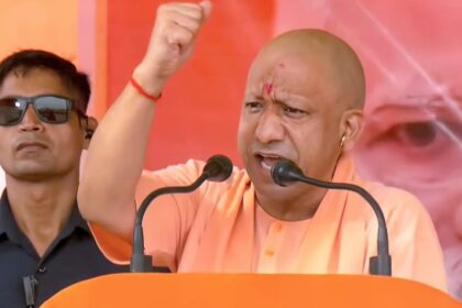 गोरखपुर में CM योगी का बड़ा बयान- जो डर गया वो मर गया