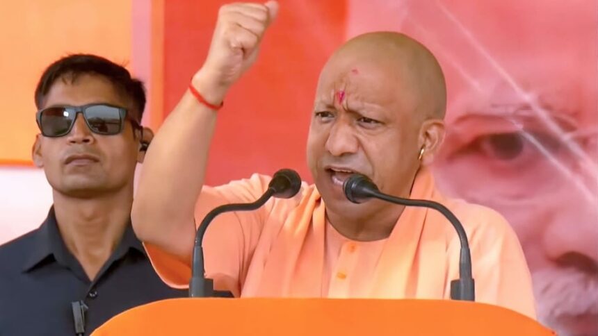 गोरखपुर में CM योगी का बड़ा बयान- जो डर गया वो मर गया