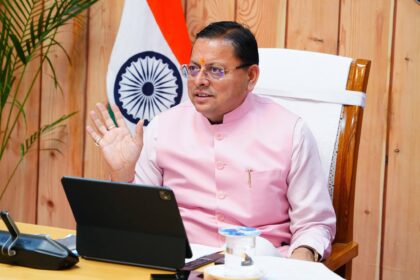 सीएम धामी सख्त वनाग्नि पर 1 घंटे में मौके पर पहुंचें अधिकारी